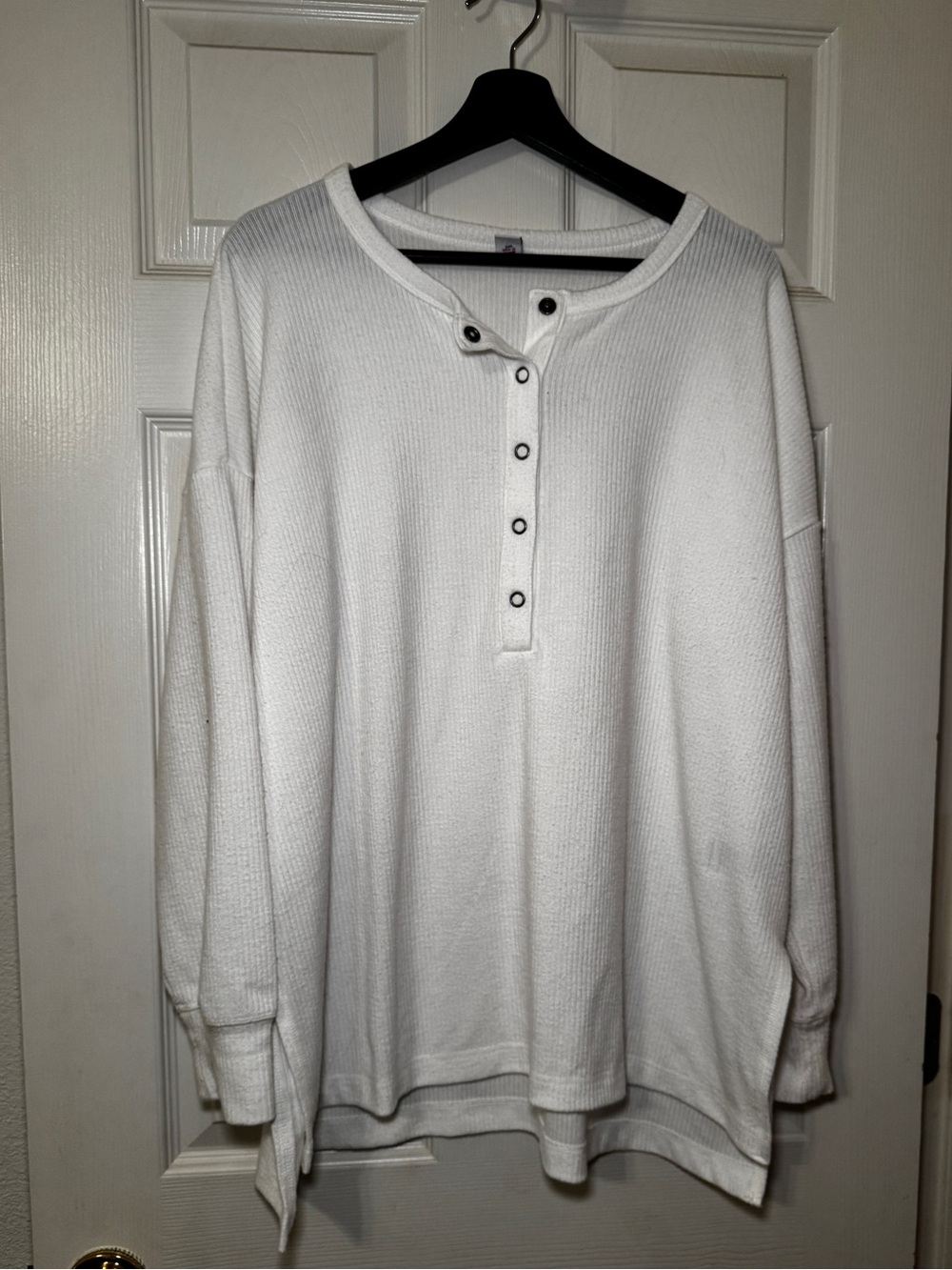 Old Navy | Women’s White Ribbed Knit Henley Long Sleeve Top Large